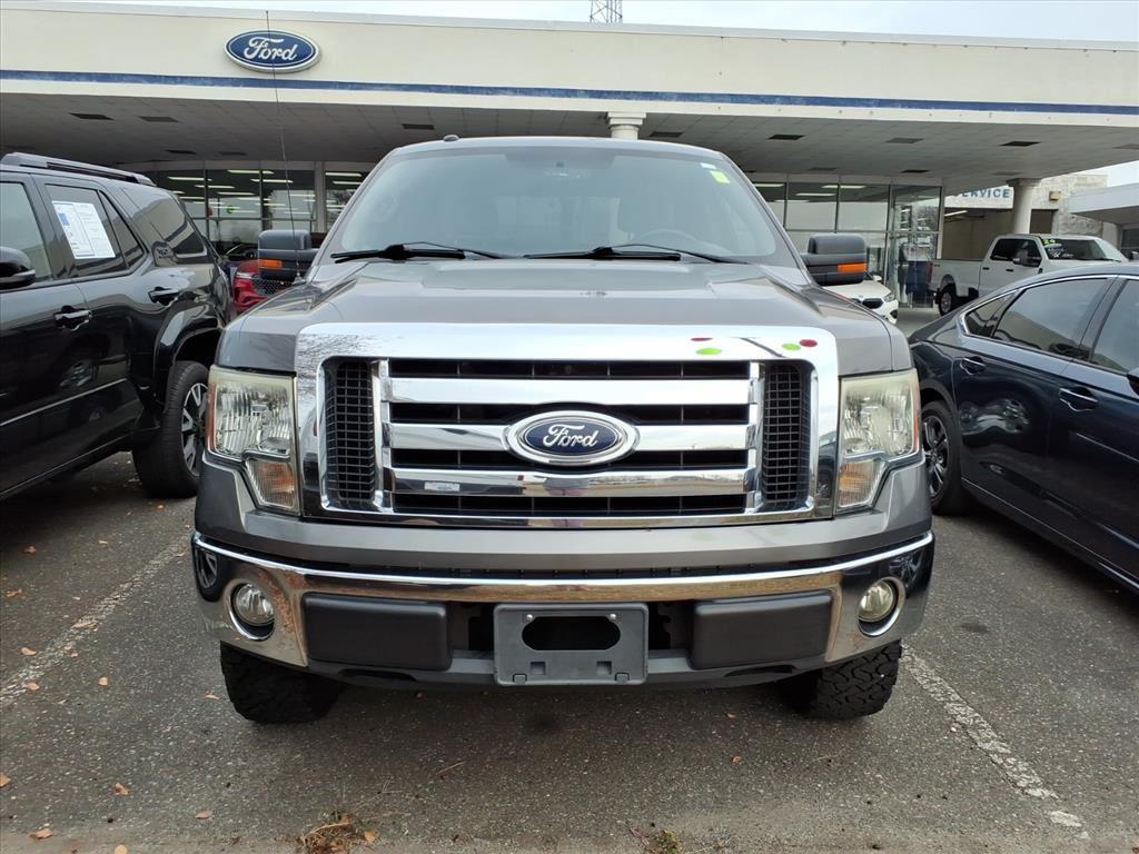 2011 Ford F-150 XLT photo 2