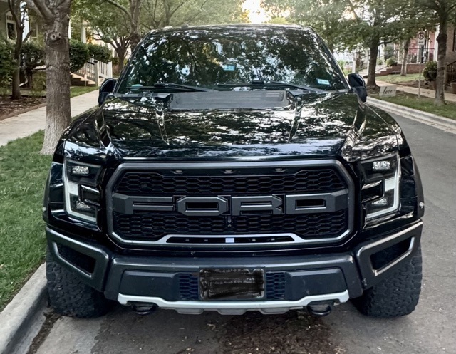 2018 Ford F-150 Raptor photo 2