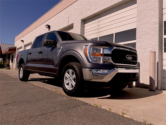 2022 Ford F-150 XLT photo 2