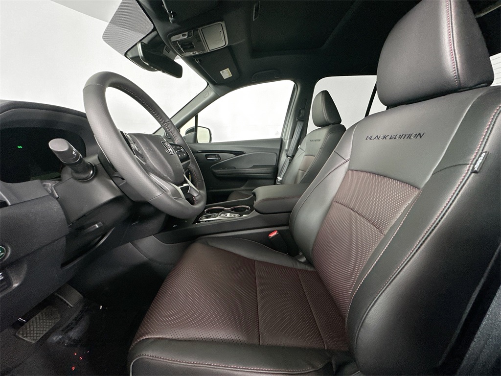 2025 Honda Ridgeline Black Edition photo 23