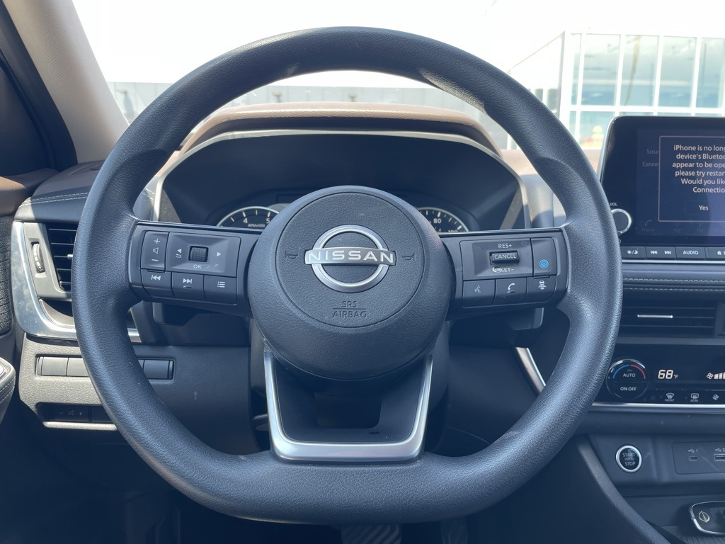 2023 Nissan Rogue SV photo 3