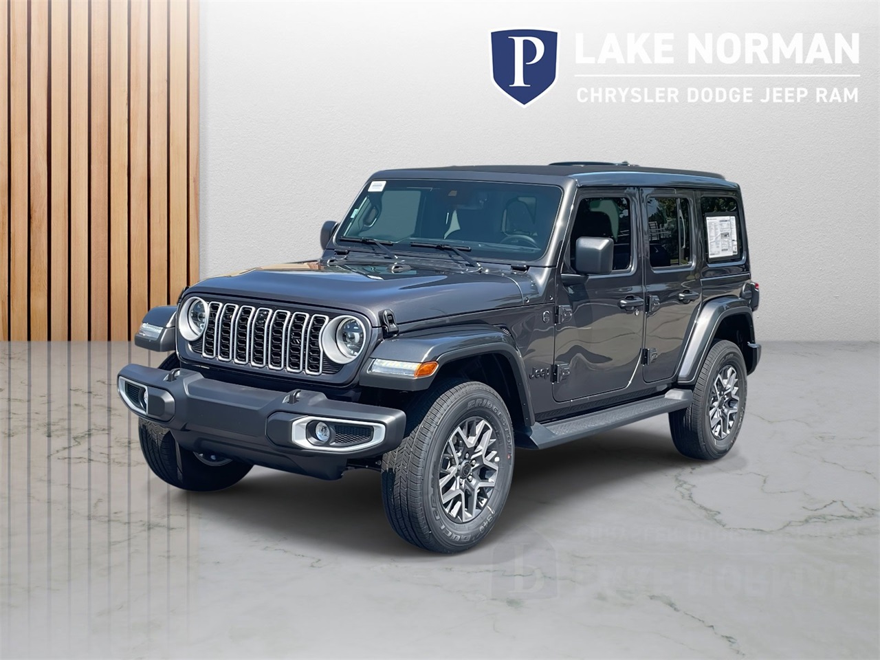 2025 Jeep Wrangler Sahara photo 4