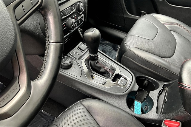 2020 Jeep Cherokee Trailhawk photo 14