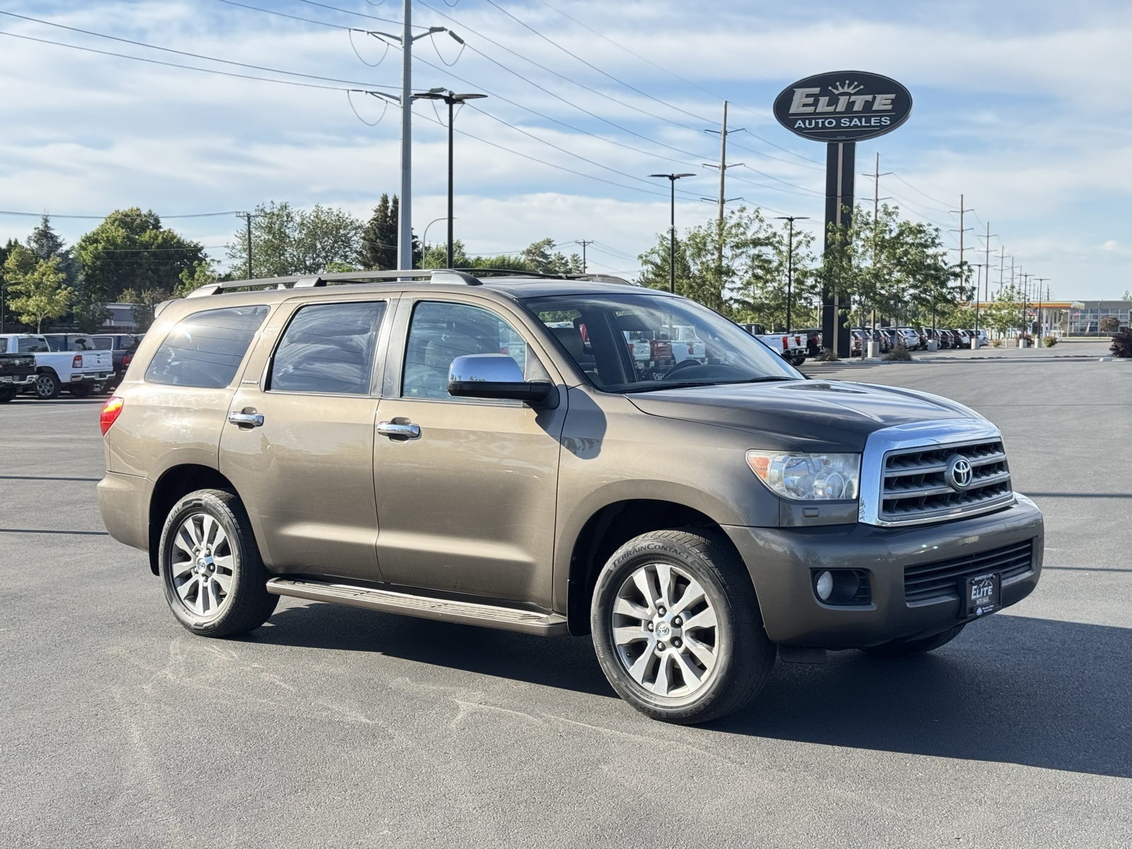 2011 Toyota Sequoia Limited photo 3