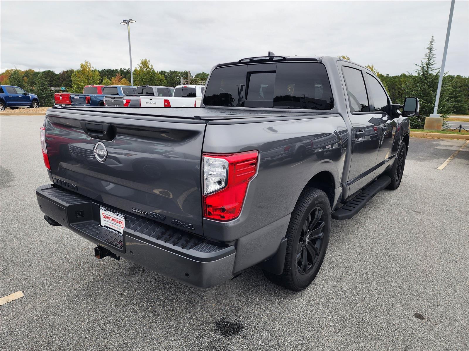 2024 Nissan Titan SV photo 3