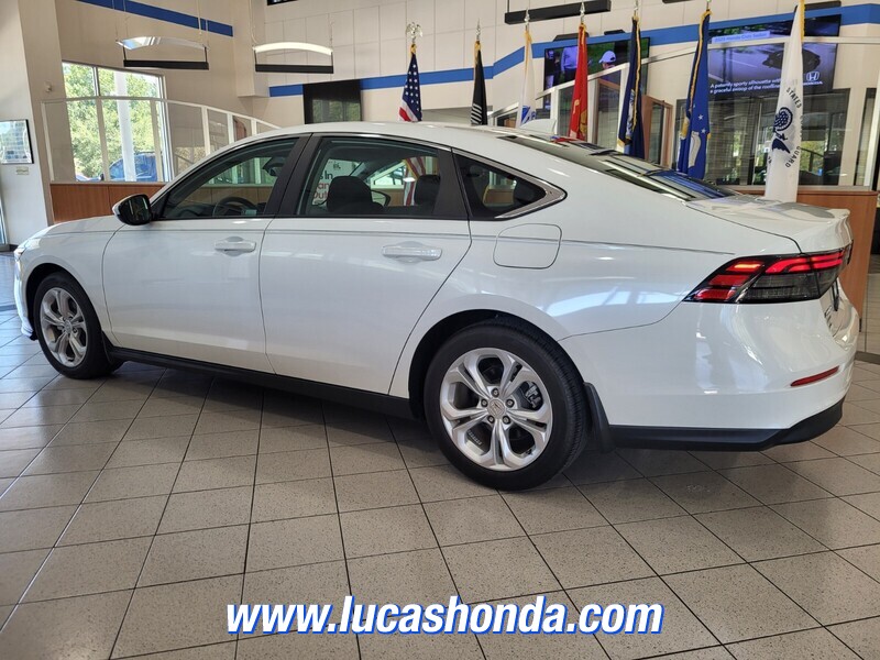 2023 Honda Accord LX photo 6
