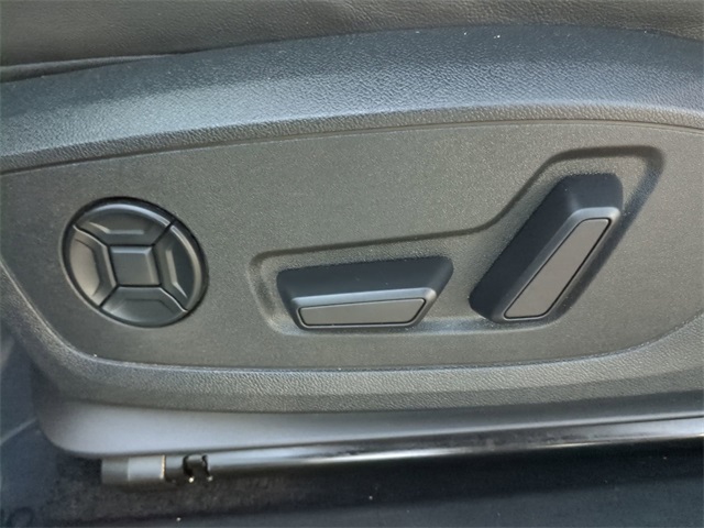 2023 Audi Q4 40 E-tron Premium Plus photo 18