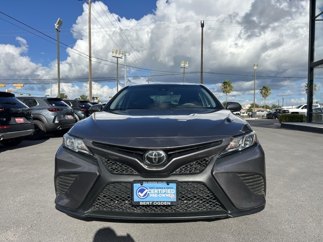 2020 Toyota Camry SE photo 2
