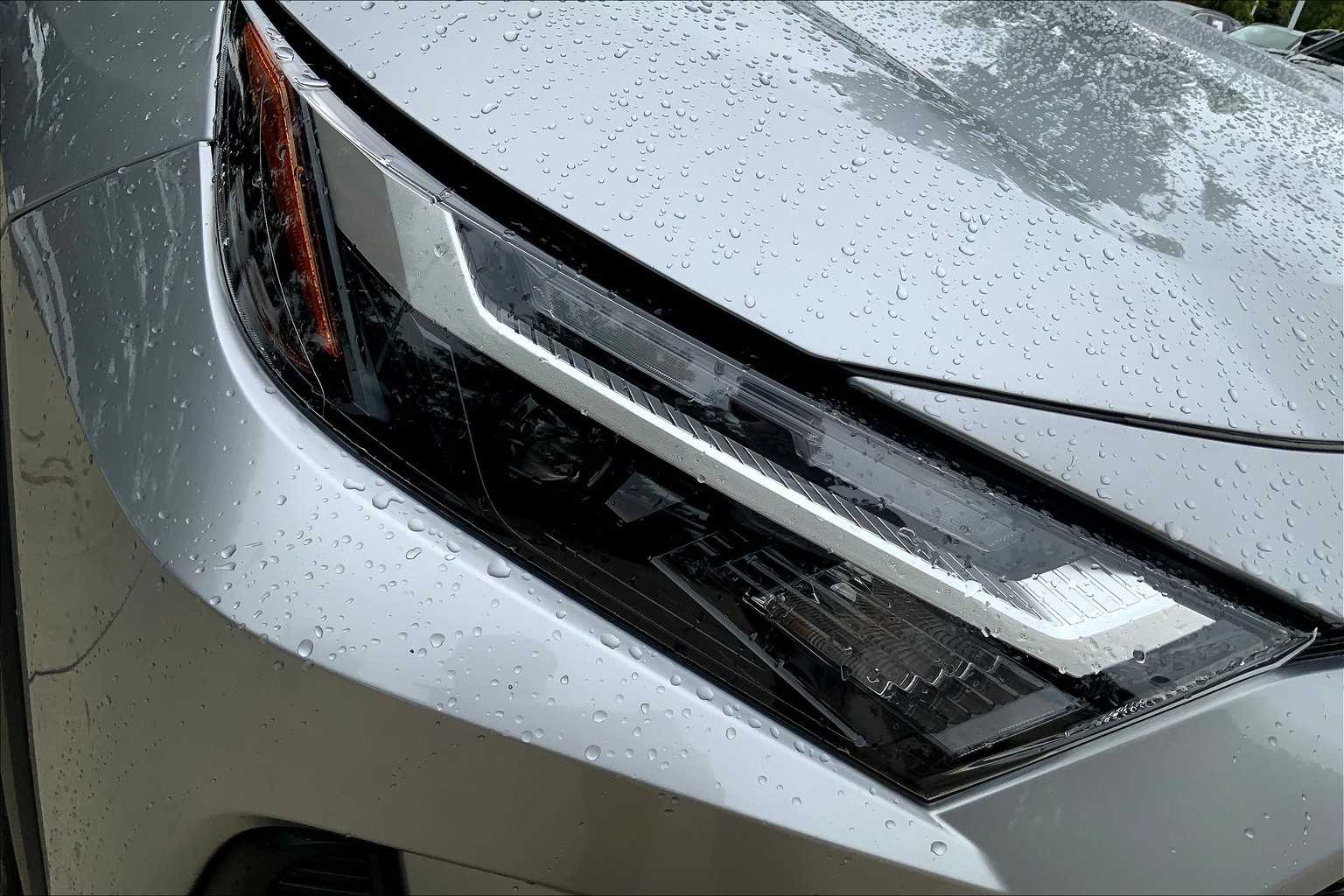 2024 Toyota RAV4 XLE photo 23