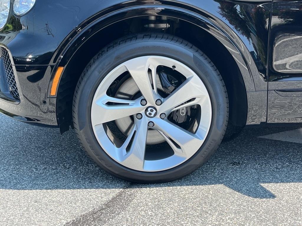 2024 Bentley Bentayga V8 photo 26