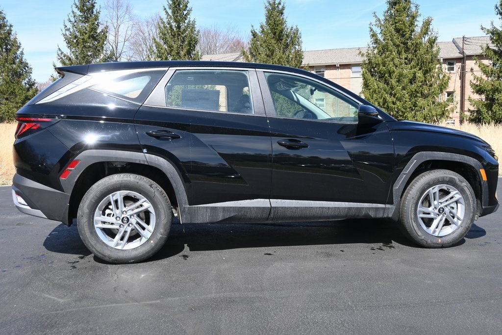 2025 Hyundai Tucson SE photo 4