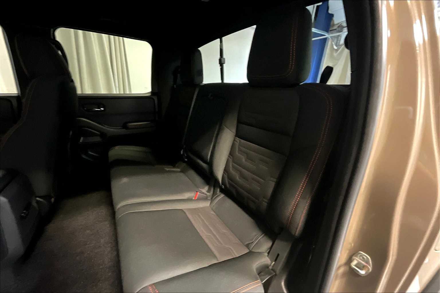 2022 Nissan Frontier PRO-4X photo 14