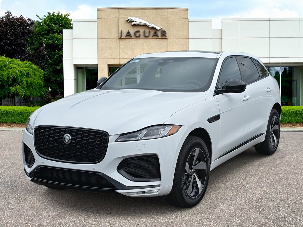 2026 Jaguar F-Pace R-Dynamic S's photo