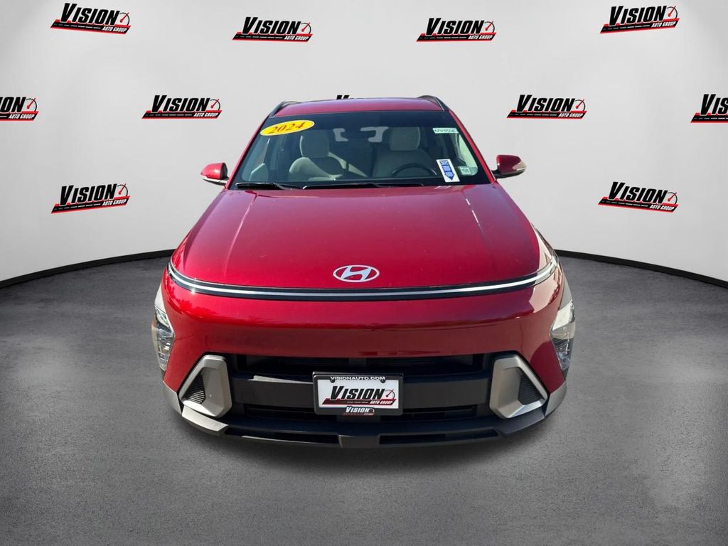 2024 Hyundai Kona SEL photo 2