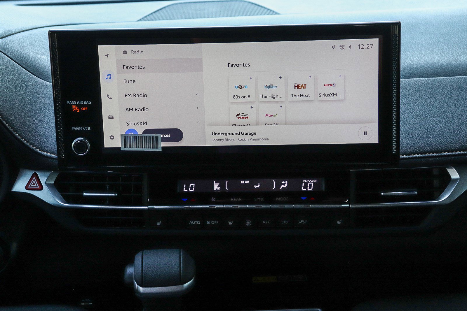 2025 Toyota Sienna Woodland Edition photo 13