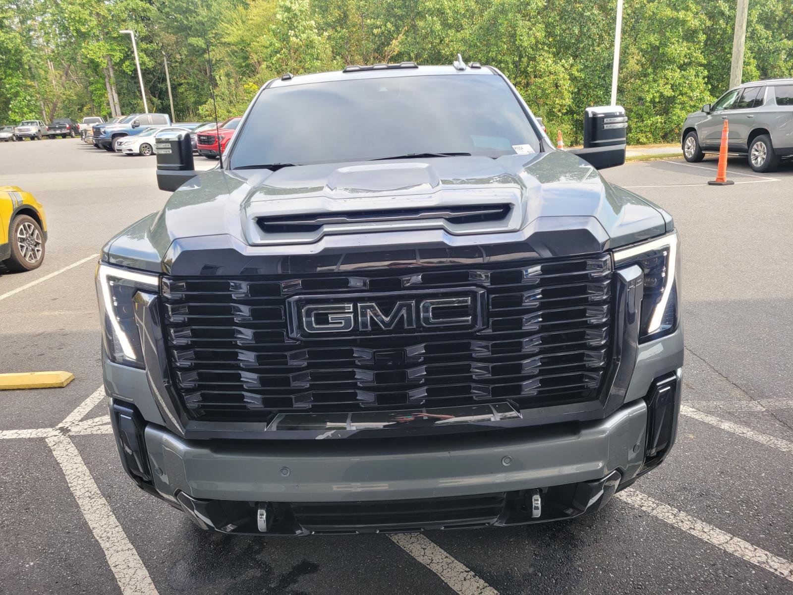 2024 Gmc Sierra 3500 HD Denali Ultimate photo 2