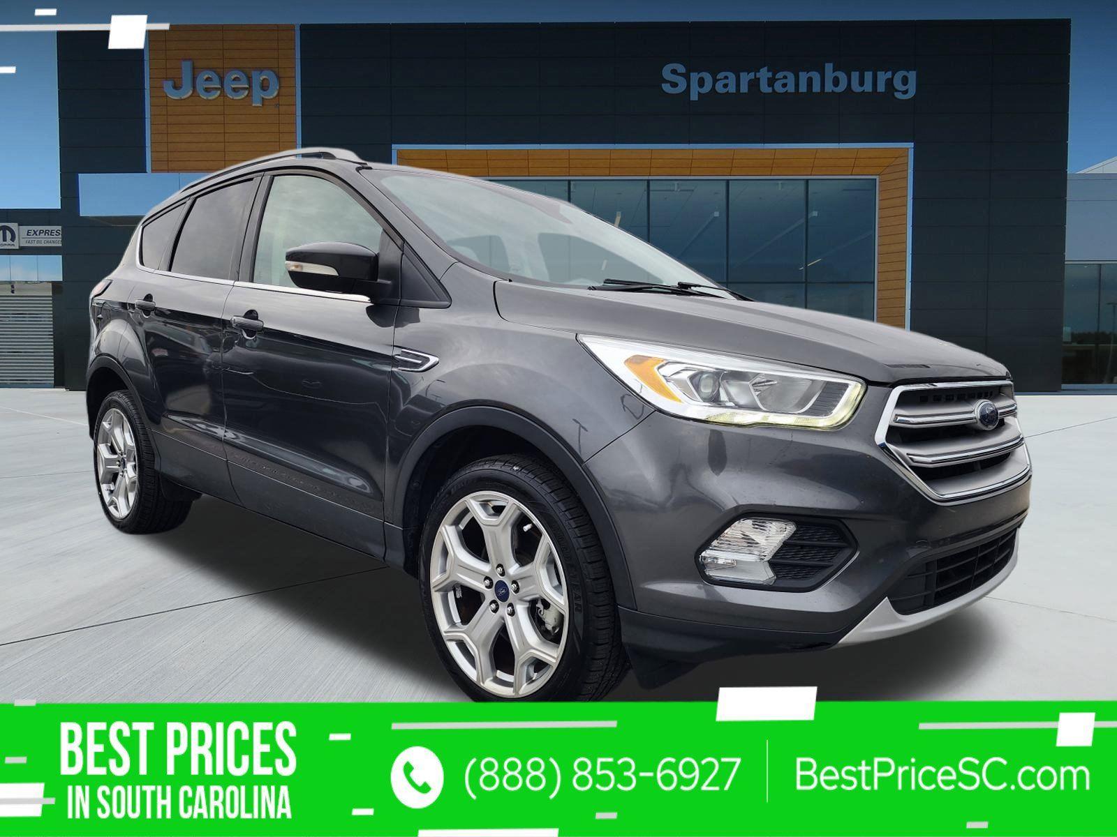 2017 Ford Escape Titanium's photo