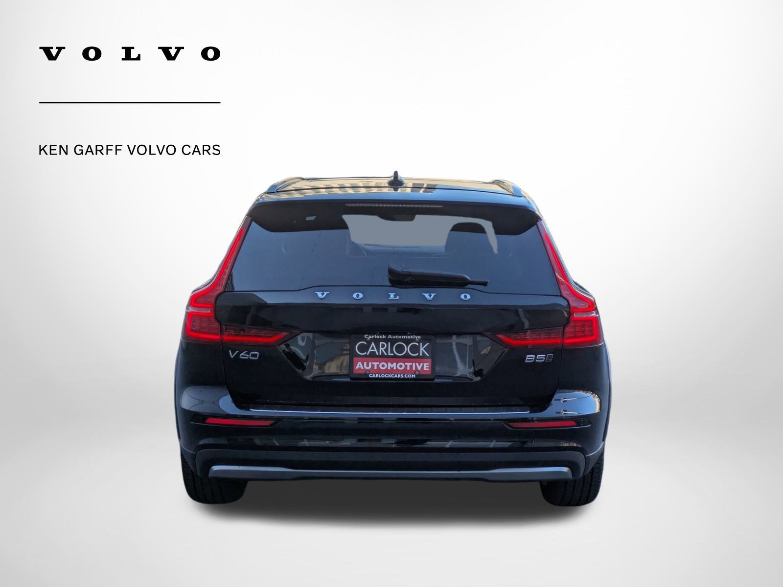 2026 Volvo V60 Cross Country B5 photo 4