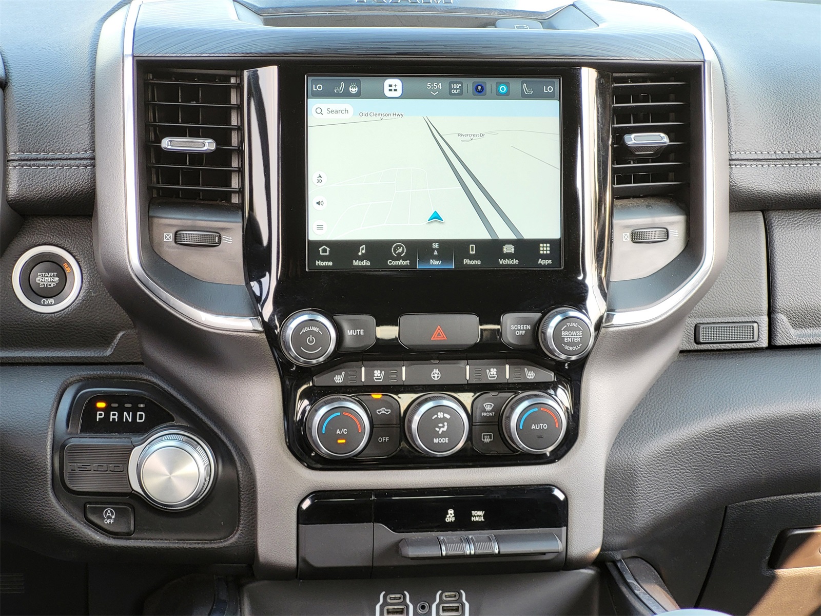 2024 Ram 1500 Laramie photo 16
