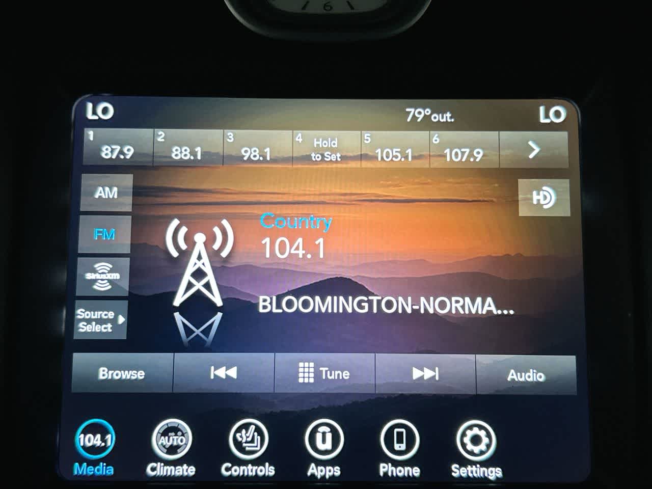 2022 Chrysler 300 Touring L photo 22