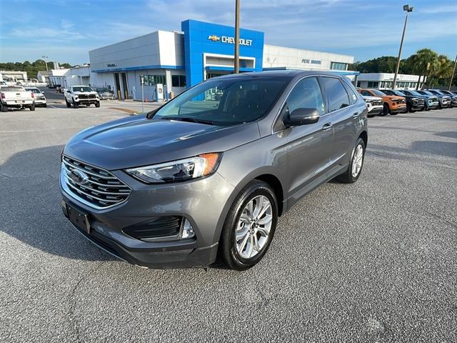 2024 Ford Edge Titanium photo 3