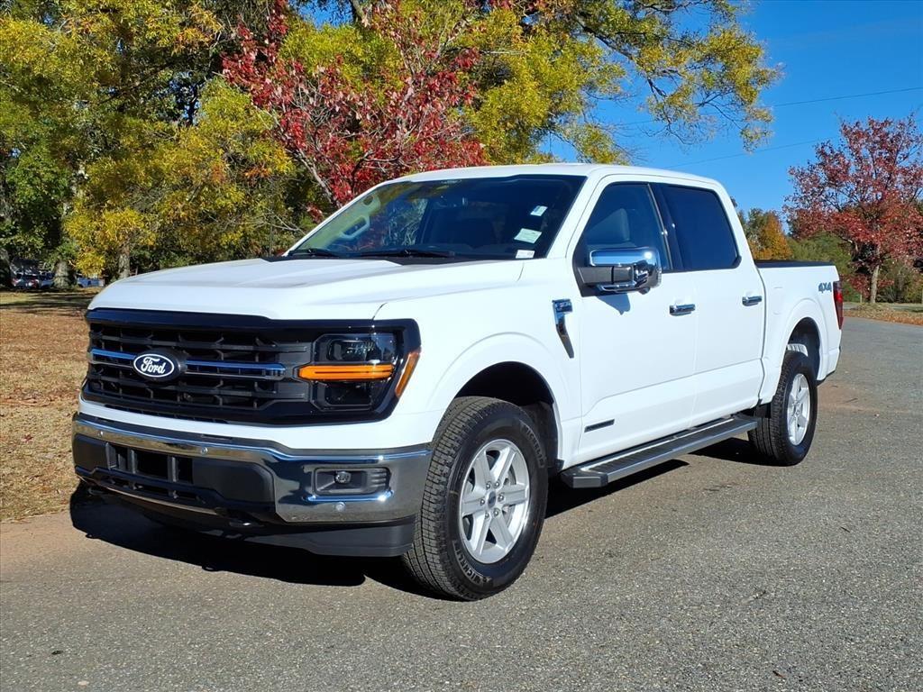 2025 Ford F-150 XLT's photo