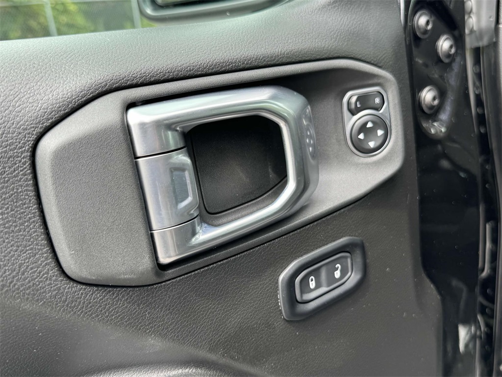 2025 Jeep Gladiator Sport S photo 27