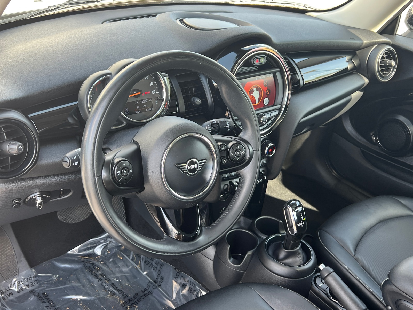 2021 Mini Cooper 2 Door Hardtop Oxford Edition photo 18