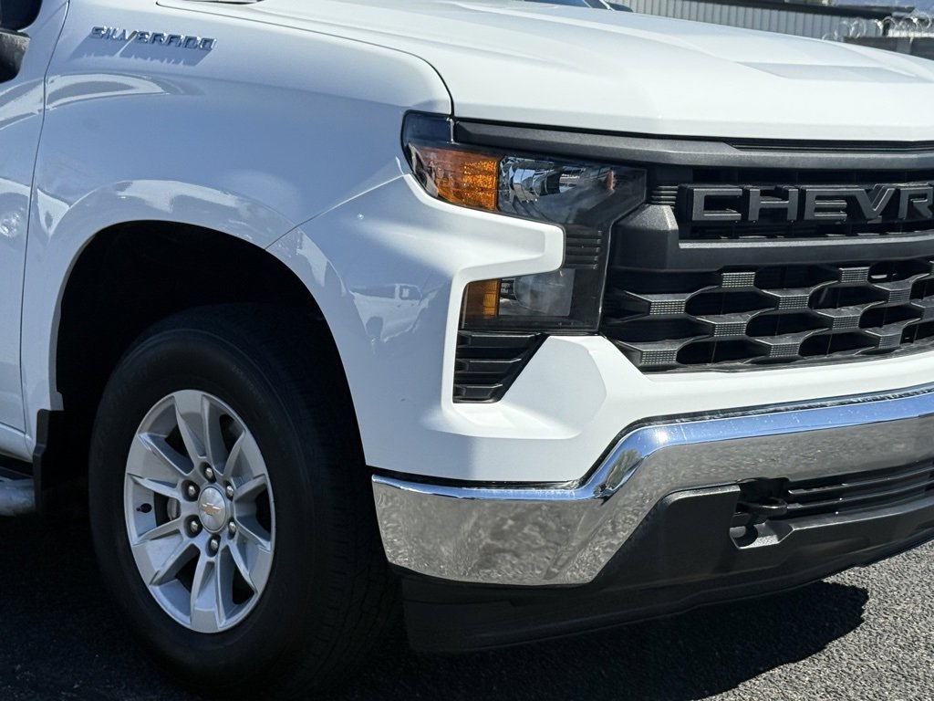 2024 Chevrolet Silverado 1500 photo 2