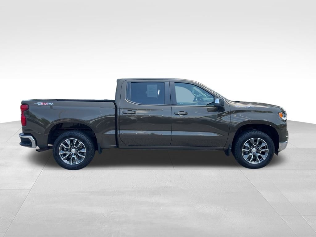 2023 Chevrolet Silverado 1500 LT photo 7