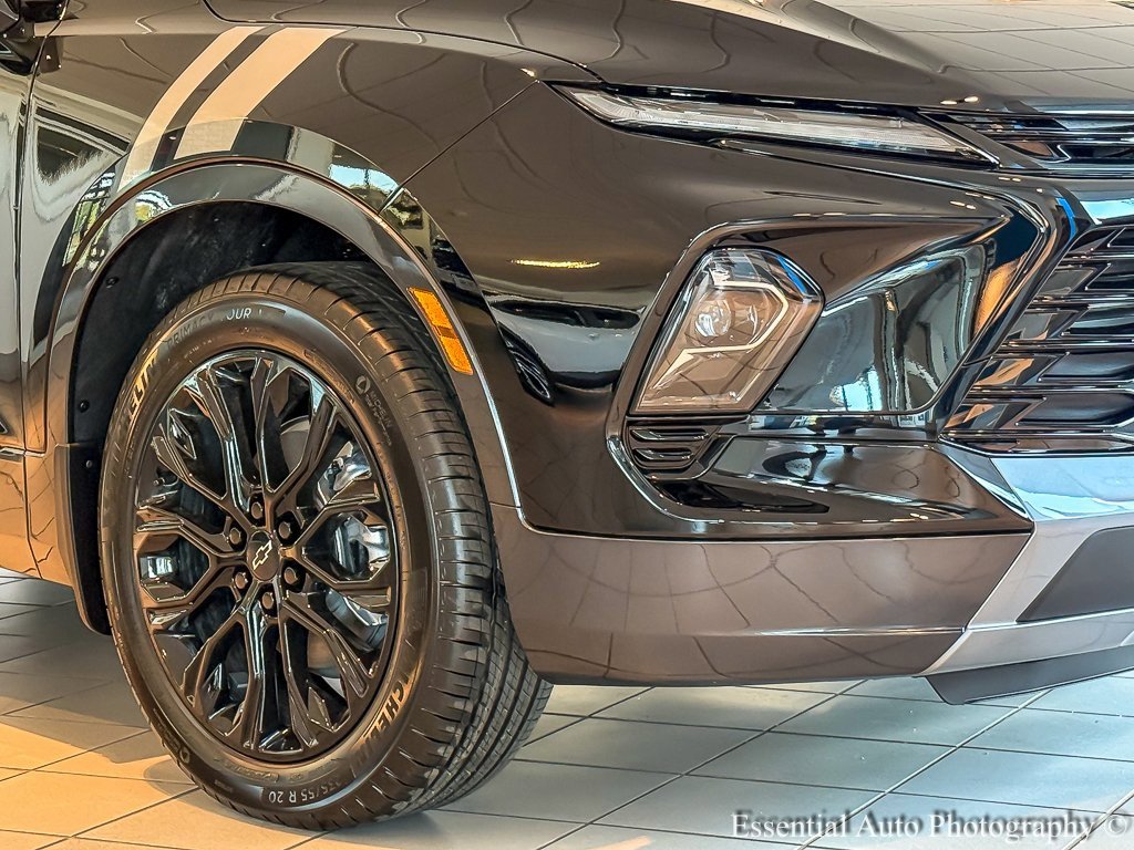 2025 Chevrolet Blazer Premier photo 3