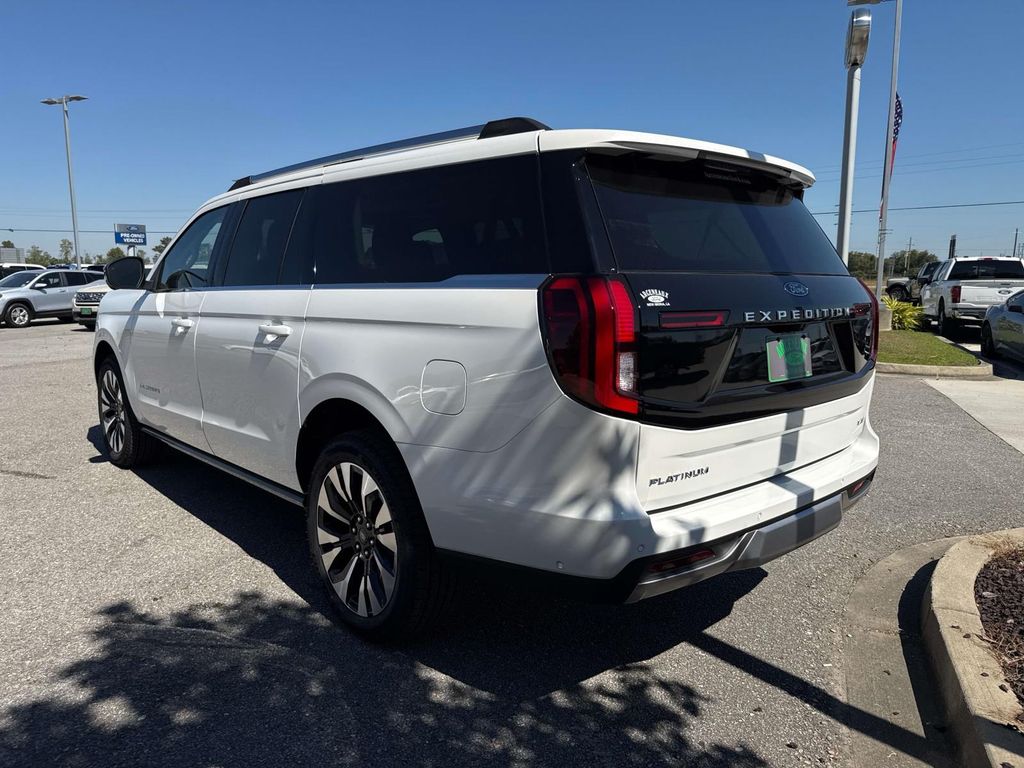 2025 Ford Expedition MAX Platinum photo 2