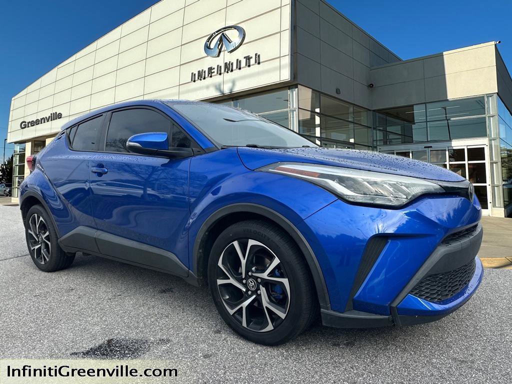 2020 Toyota C-HR XLE's photo