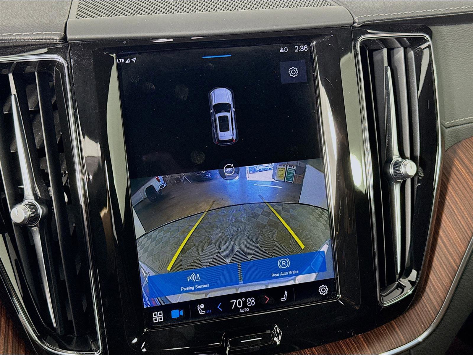 2023 Volvo XC60 Ultimate photo 15