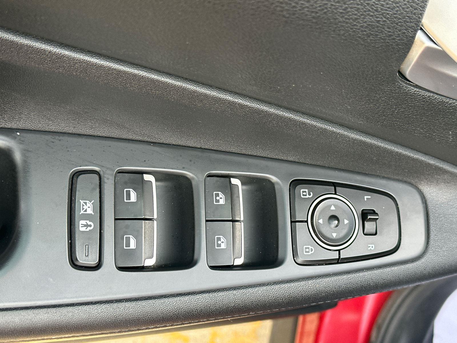 2019 Hyundai Santa Fe SEL photo 8
