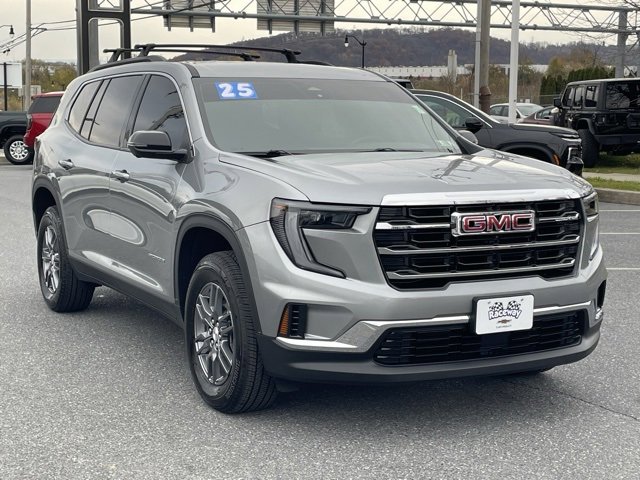 2025 GMC Acadia Elevation's photo