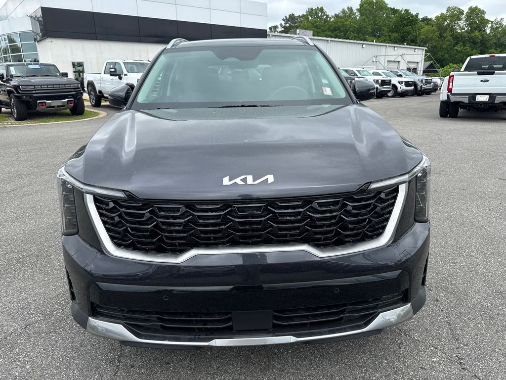 2025 Kia Sorento S photo 3