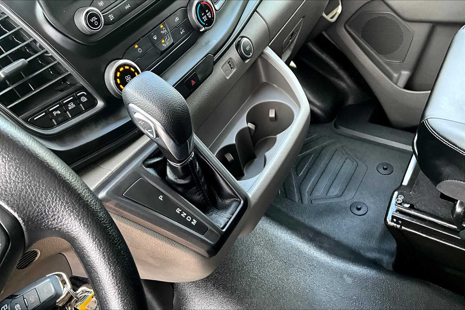 2022 Ford Transit photo 11