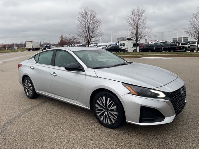 2024 Nissan Altima SV