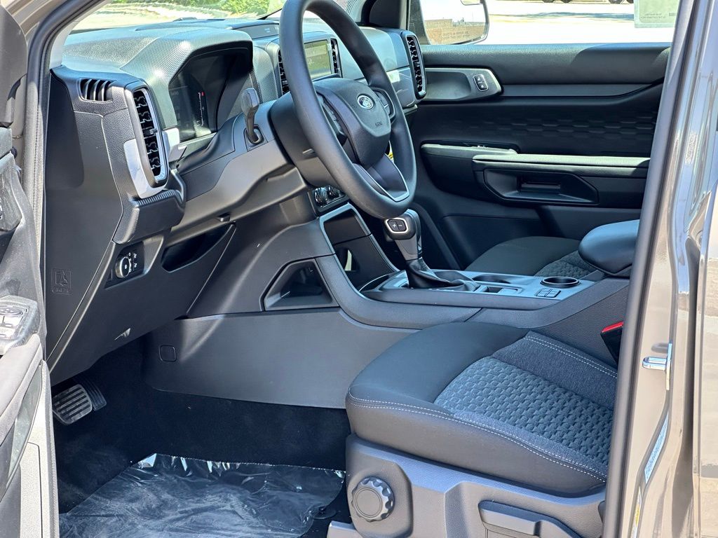 2025 Ford Ranger XL photo 7