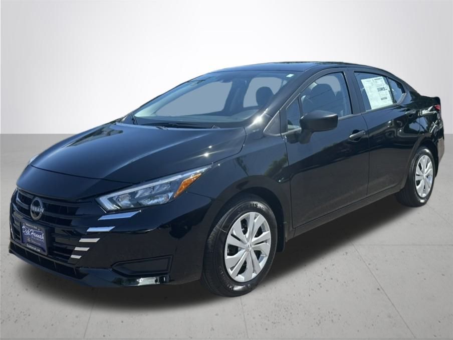 2025 Nissan Versa 1.6 S photo 2