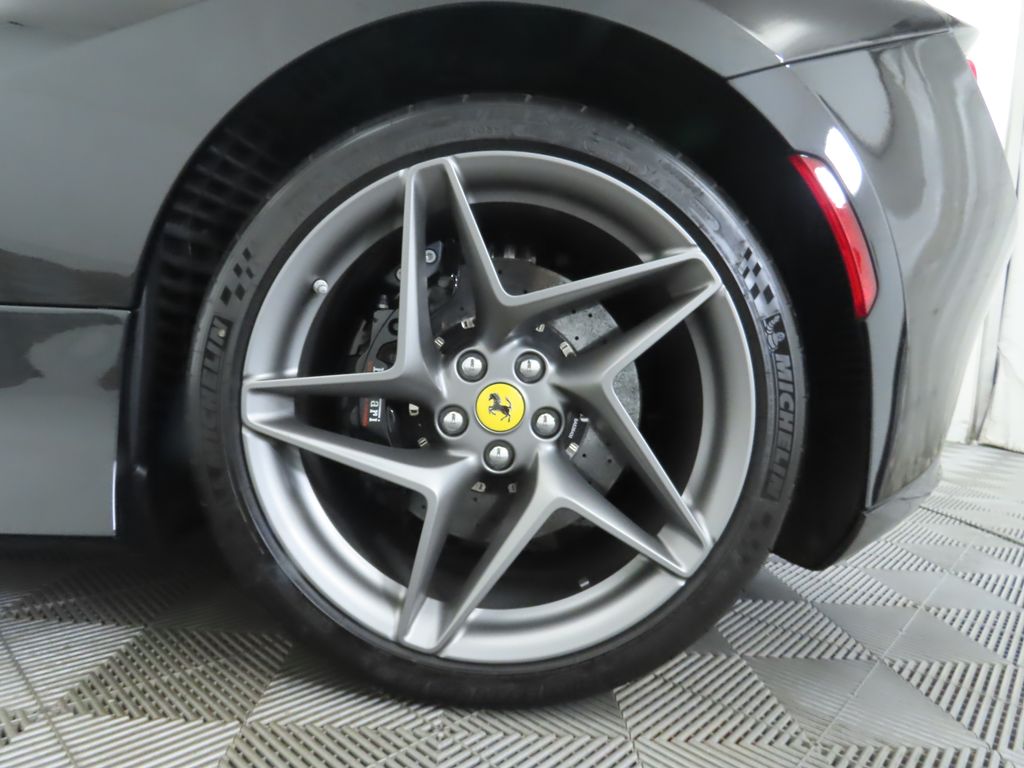 2021 Ferrari F8 Spider Base photo 36