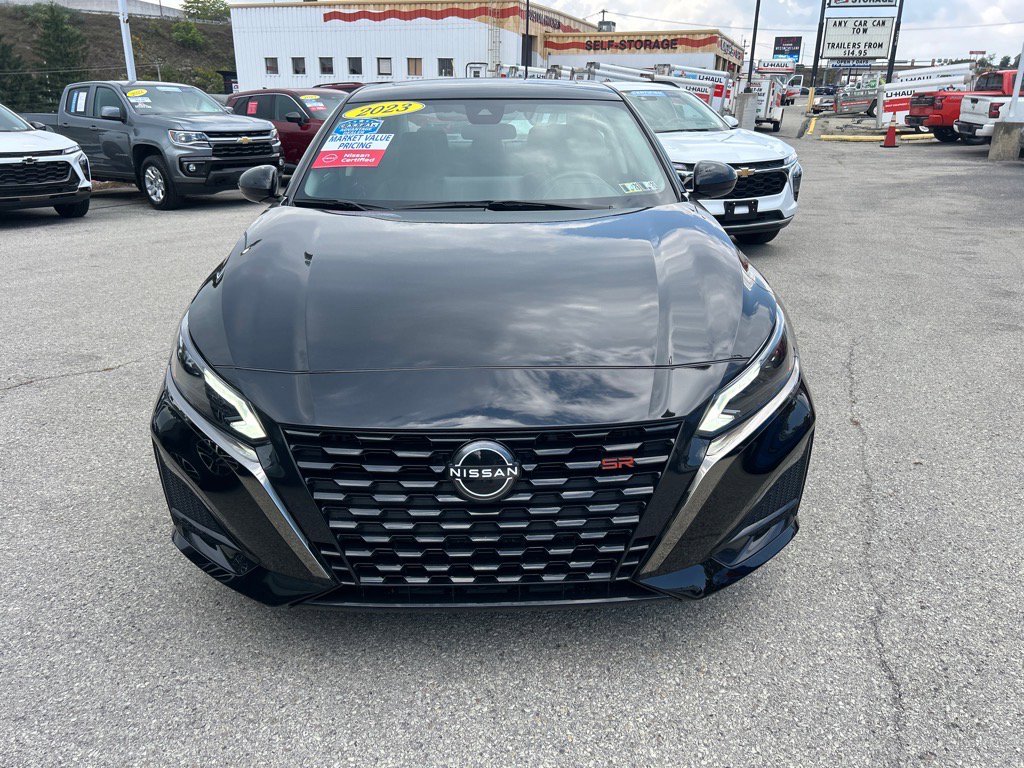 2023 Nissan Altima 2.5 SR photo 8
