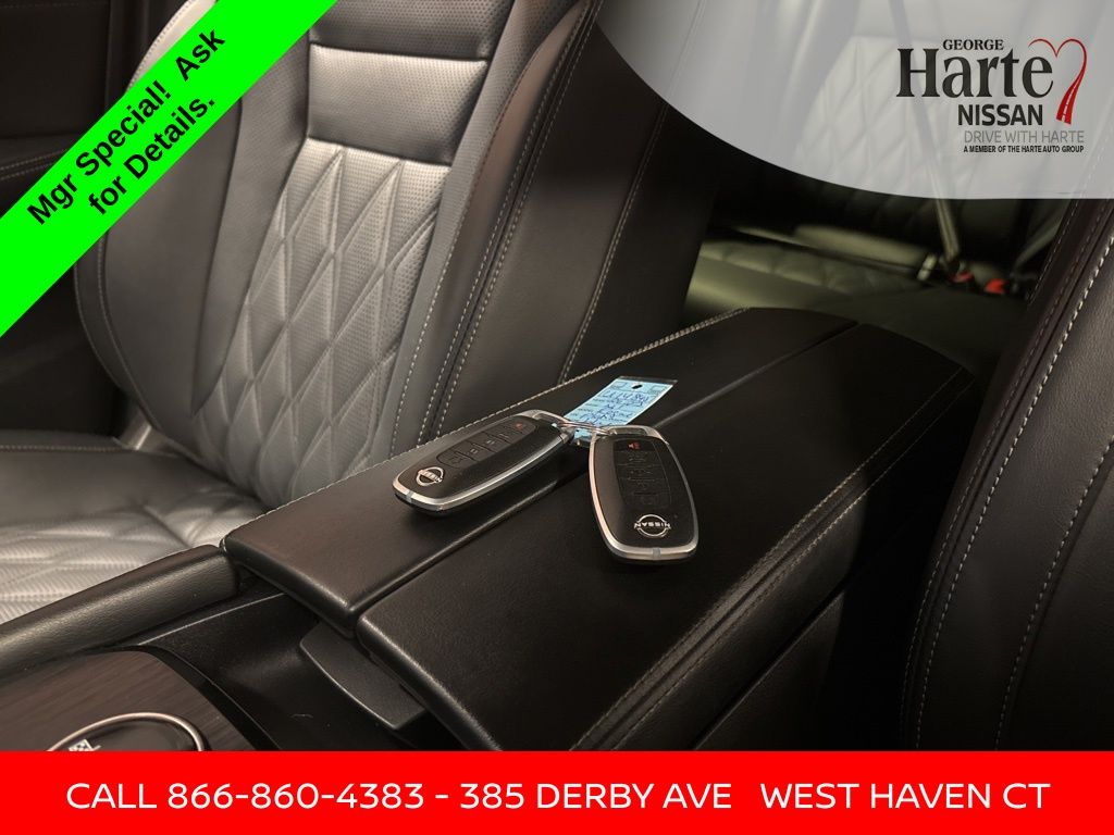 2023 Nissan Rogue Platinum photo 12