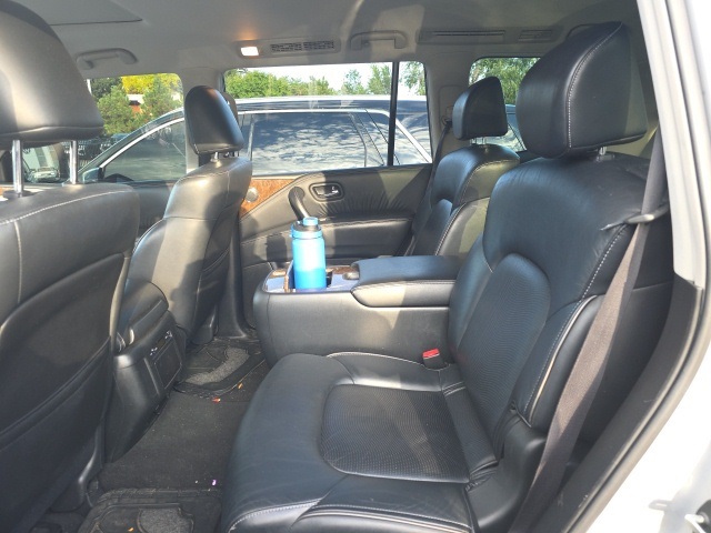 2017 Infiniti QX80 Base photo 6
