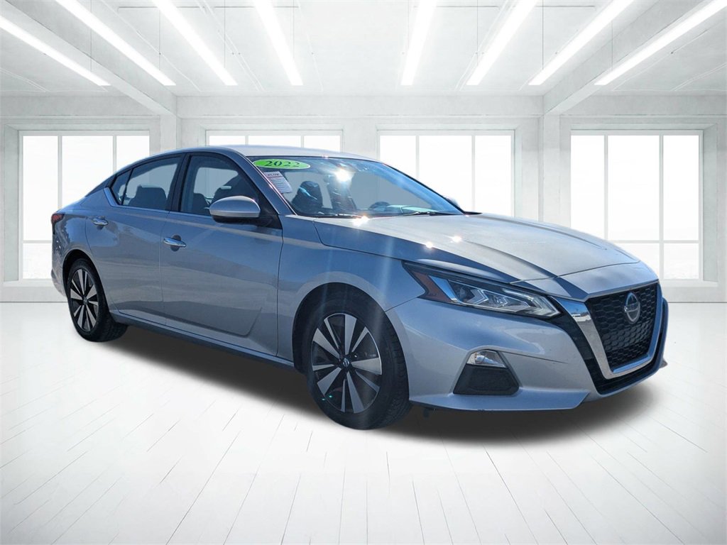 2022 Nissan Altima SV's photo