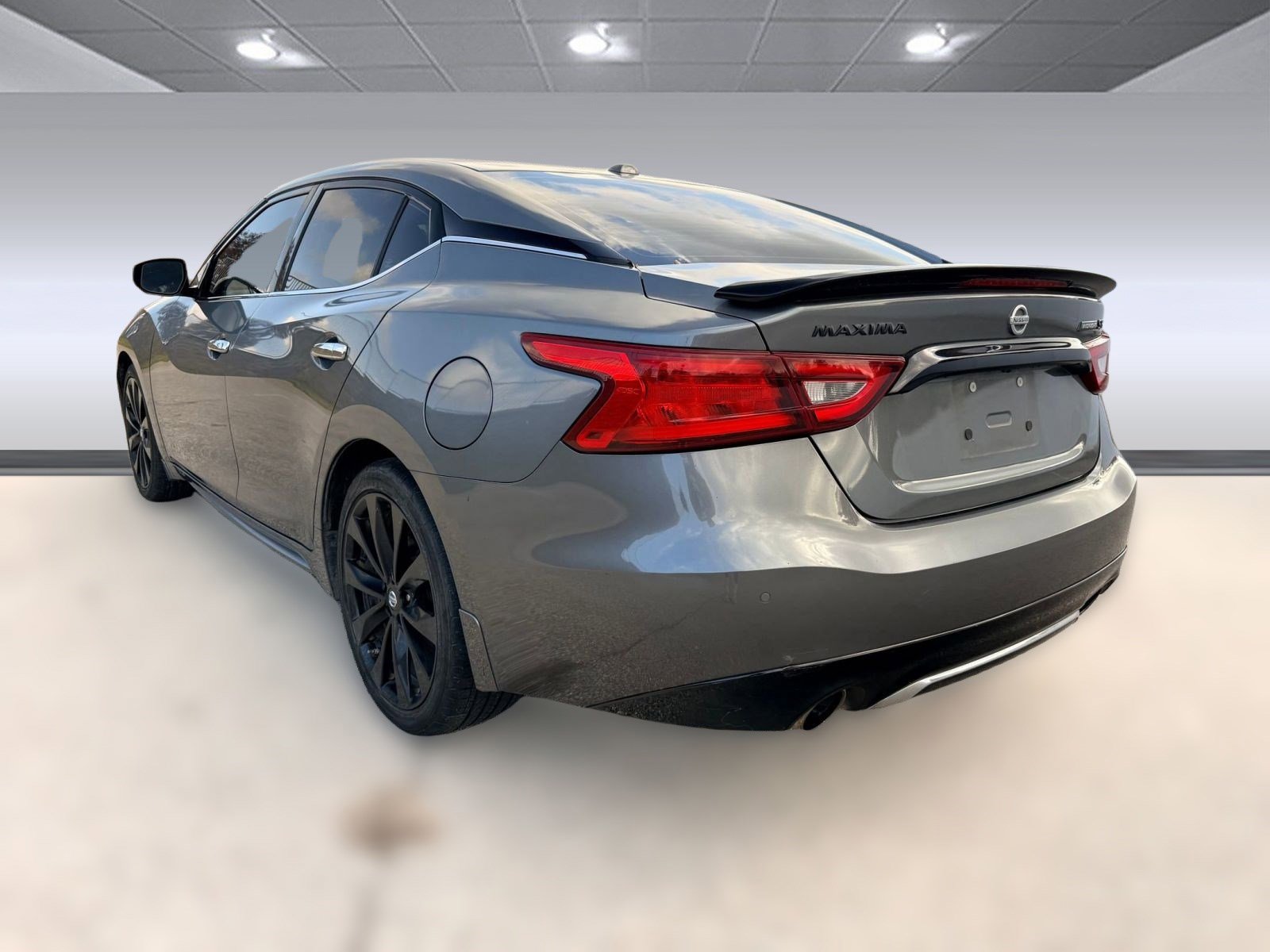 2018 Nissan Maxima SR photo 3