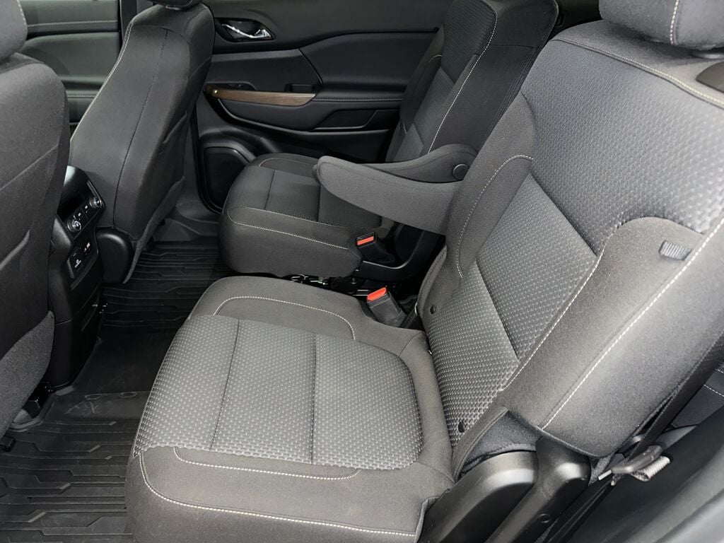 2023 Gmc Acadia SLE photo 15