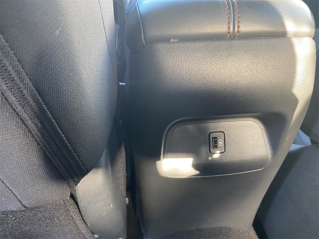 2022 Nissan Sentra SR photo 24