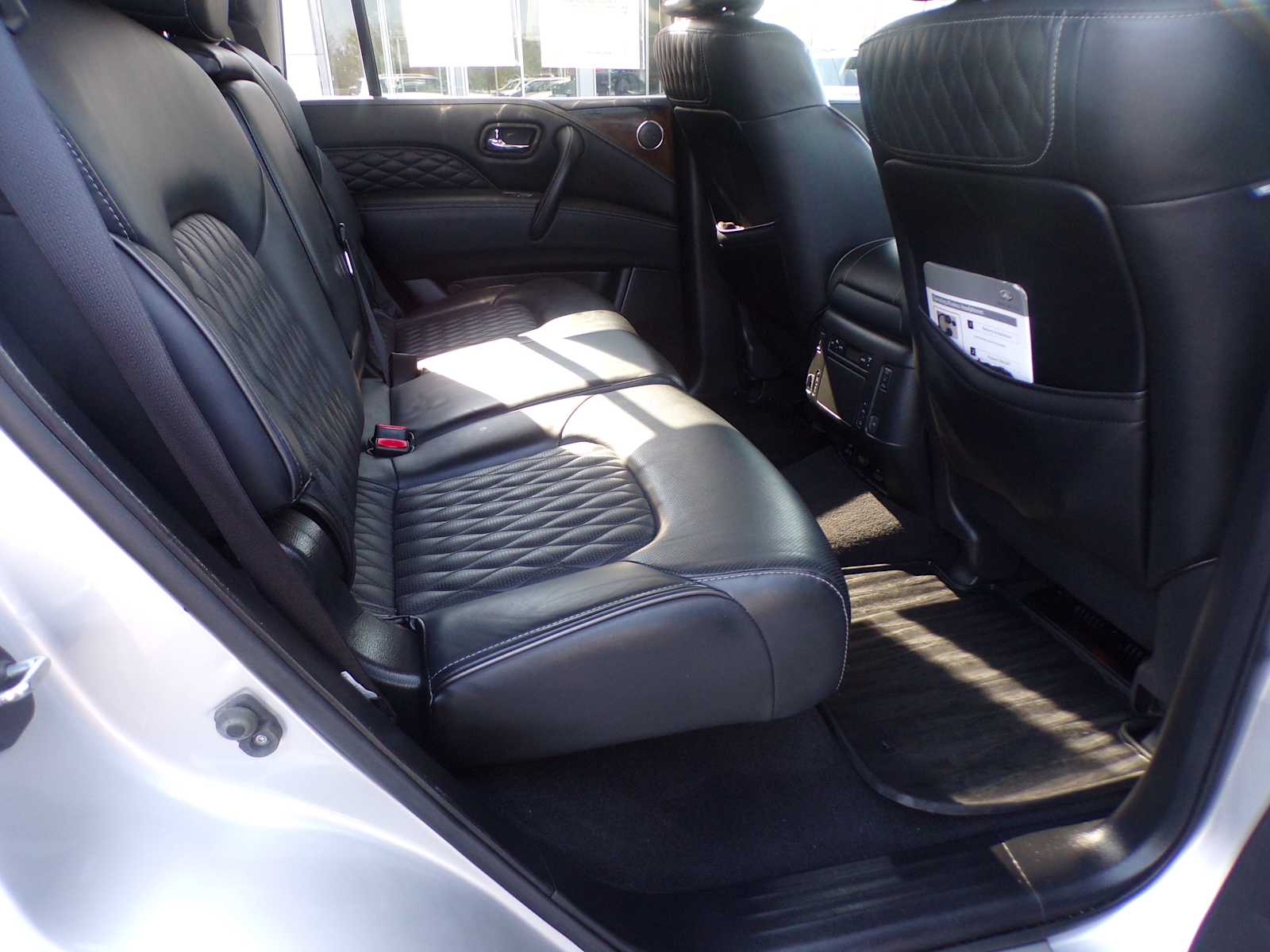 2018 Infiniti QX80 photo 19